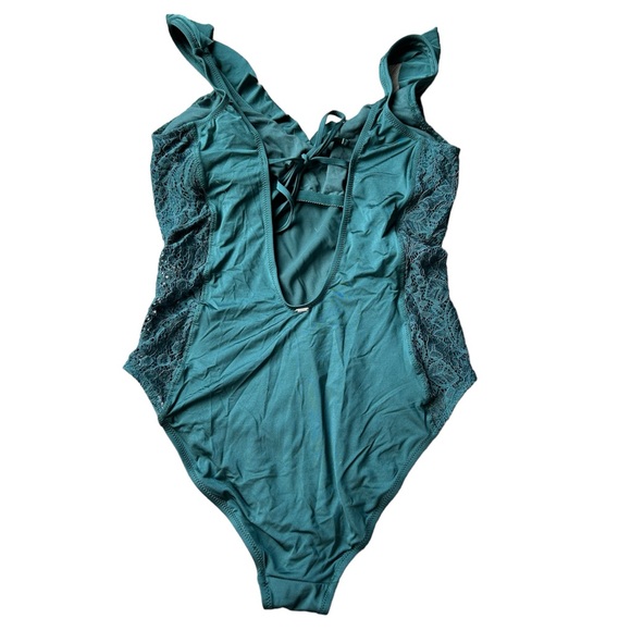 Emerald Green Swimsuit - Picture 5 of 11